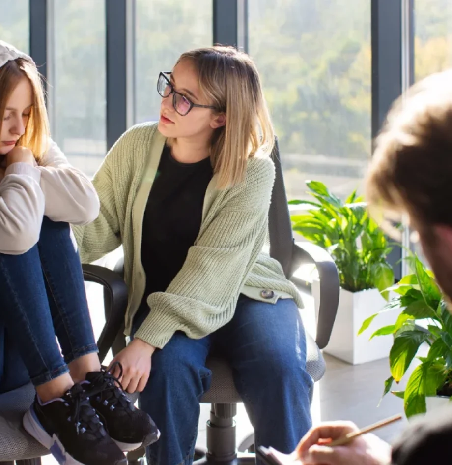 Feataure Image for How to Choose the Right Teen IOP Program